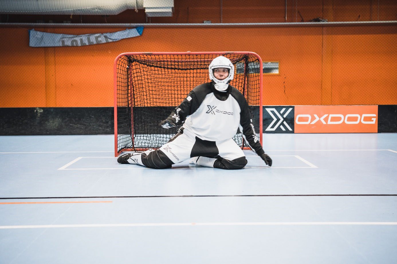 Image 35. 移动中侧向膝步（The knee step sideways during movement）